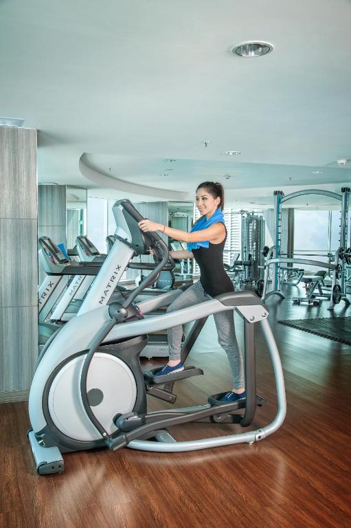 Fitness centrum a/nebo fitness zařízení v ubytování Crowne Plaza Bandung by IHG