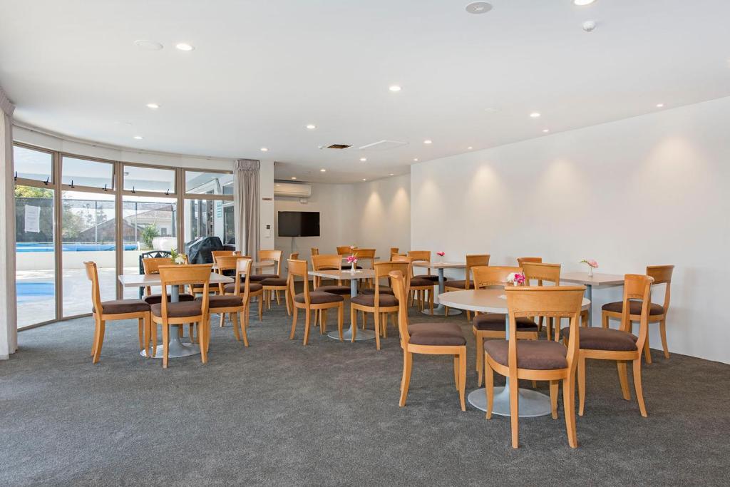 Carnmore Hotel Takapuna - Resim 44