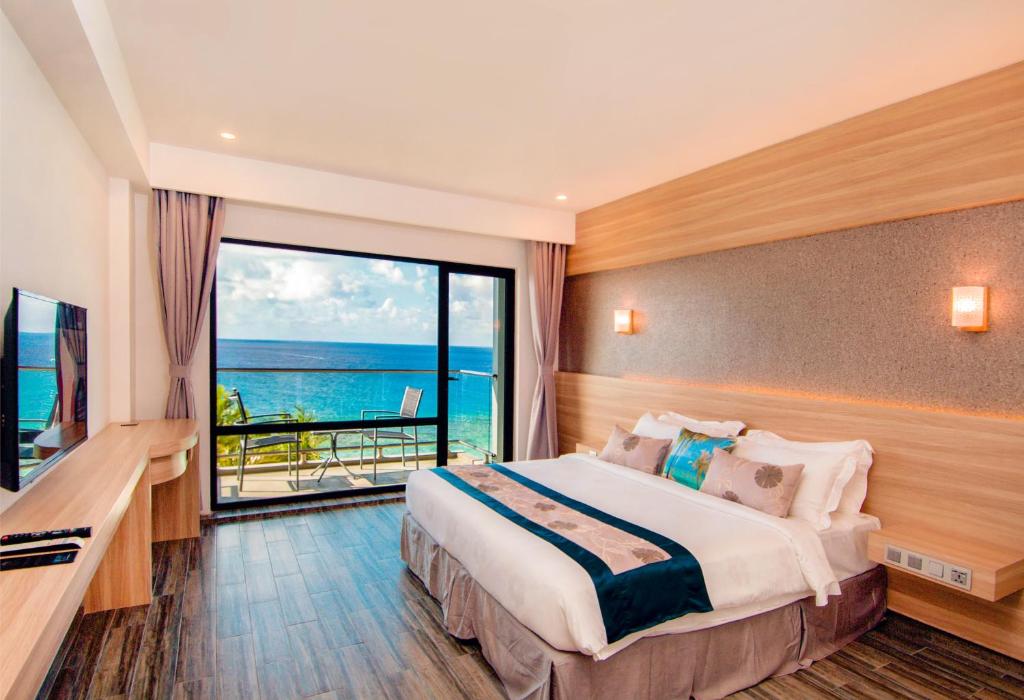 Photo of Super Deluxe Room with Balcony and Ocean View #1