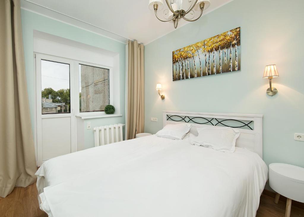 Postel nebo postele na pokoji v ubytování Cozy&Quiet, 5 floor, 800 meters from harbour