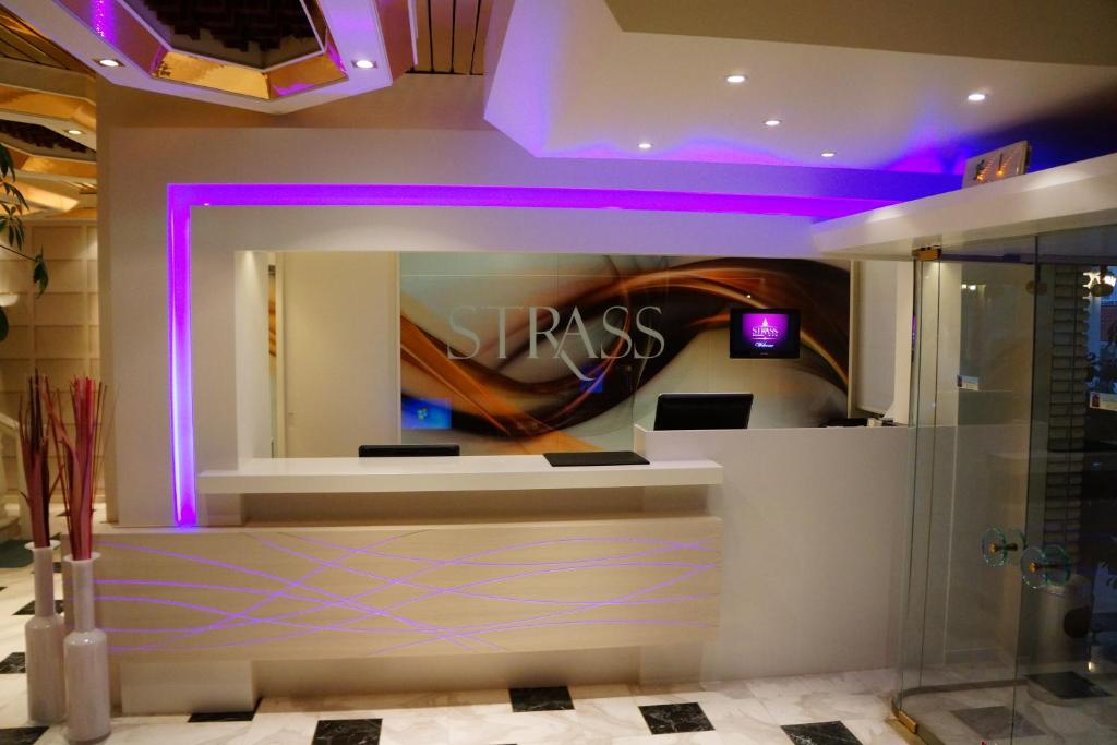Fotografie z fotogalerie ubytování Hotel Strass v destinaci Paralia Katerinis