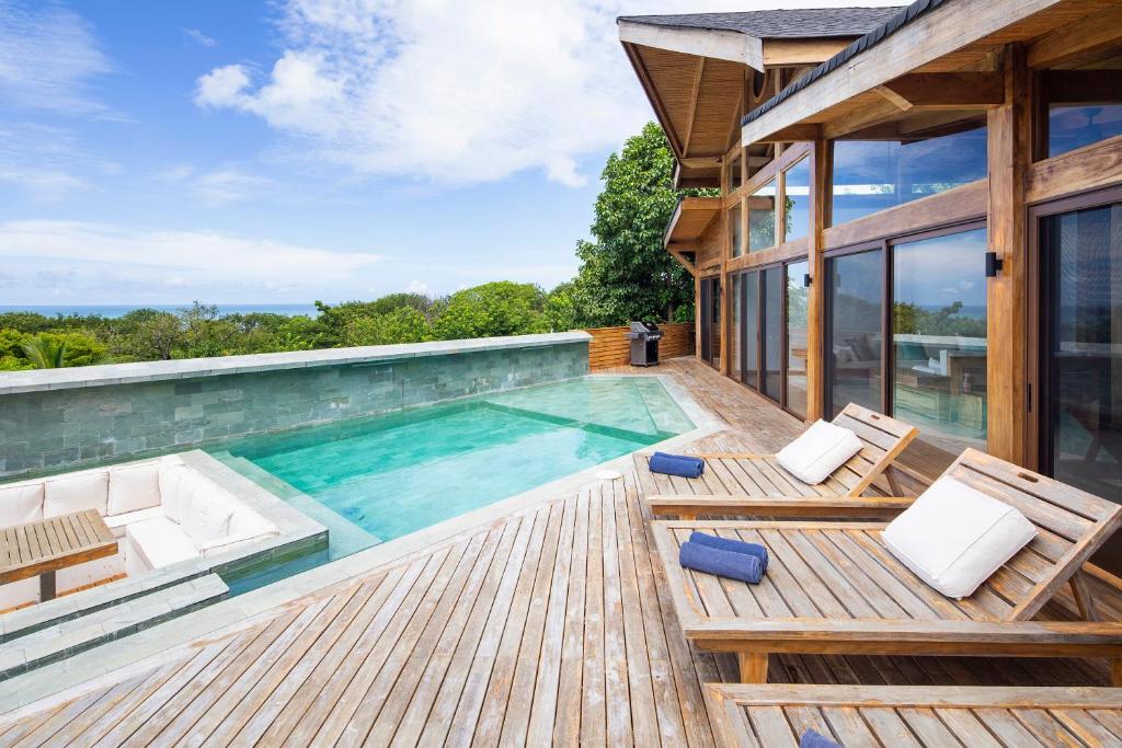 Bazén v ubytování Spacious & Cozy Villa Melody nebo v jeho okolí