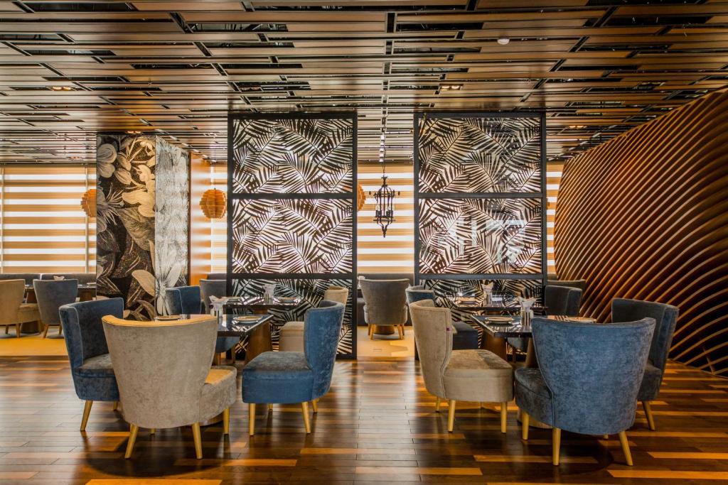 Khu vực ghế ngồi tại Quinter Central Nha Trang