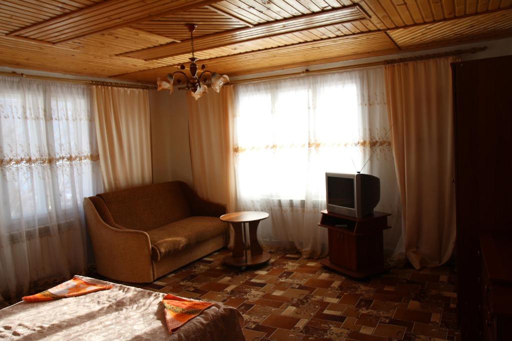 Gutsulochka Apartment - Sala Familiar Con Vista A La Montaña