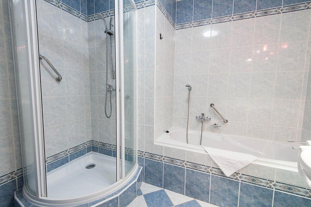 Koupelna v ubytování Monti Spa