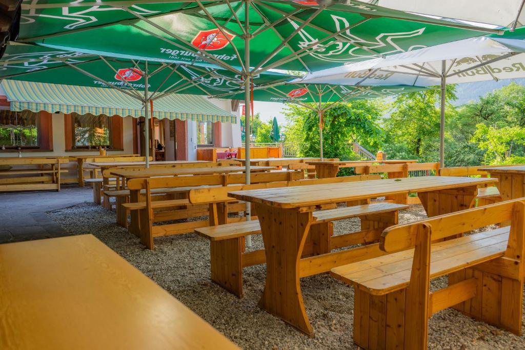 Restaurace v ubytování Inn-side ADVENTURE CABINS