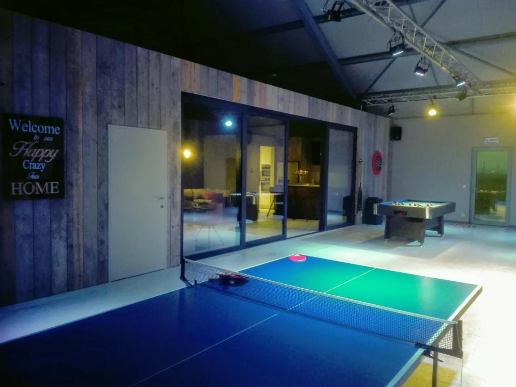 Stolní tenis v ubytování B&B Ten Doele nebo okolí