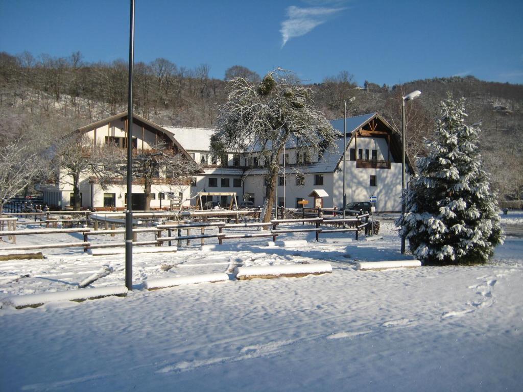 Gut Kallerbend trong mùa đông