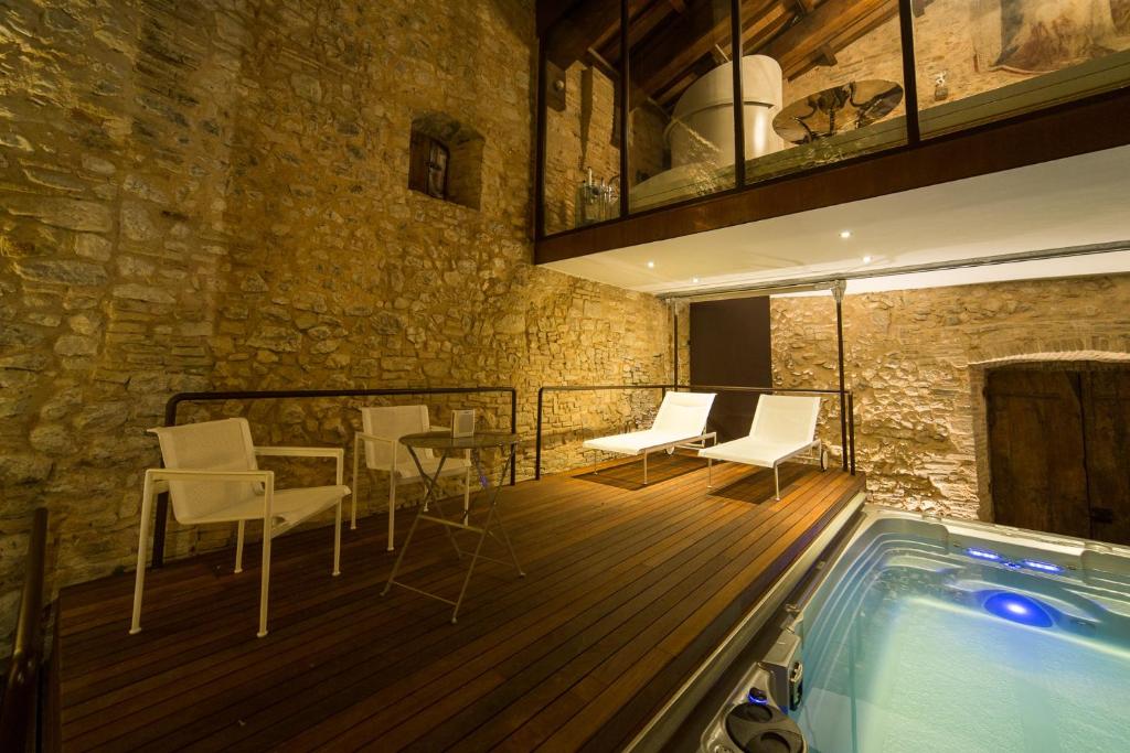 Bazén v ubytování Palazzo Neri nebo v jeho okolí
