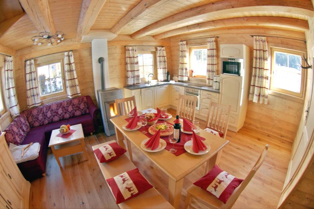 Posedenie v ubytovaní Almchalet Alpenflora