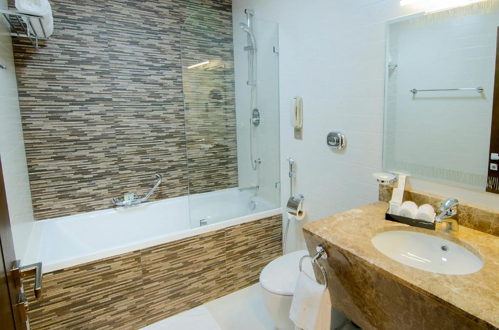 Koupelna v ubytování Al Murooj Grand Hotel