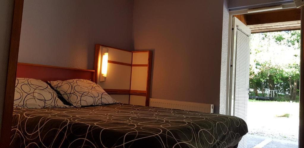 Hôtel Eco Logis Espace Bellevue - Habitación Cuádruple