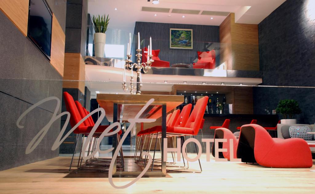 Posezení v ubytování Met Hotel