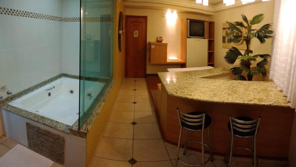  Hotel Luni