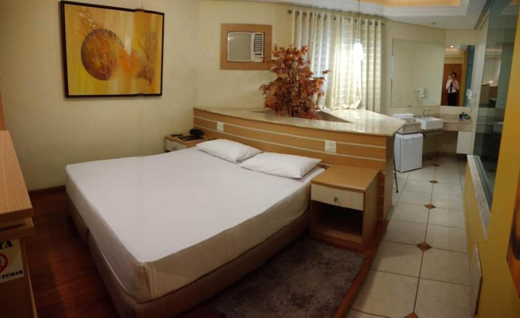  Hotel Luni