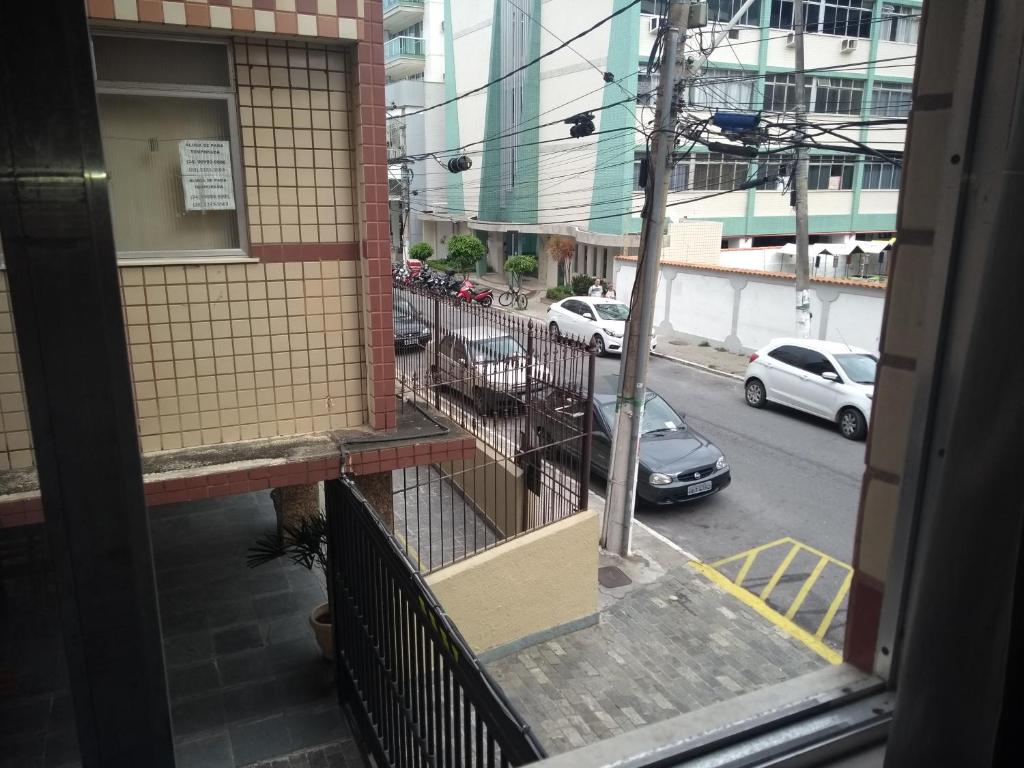  APARTAMENTO A 200 M DA PRAIA DO FORTE -PRÉDIO TRÊS RIOS