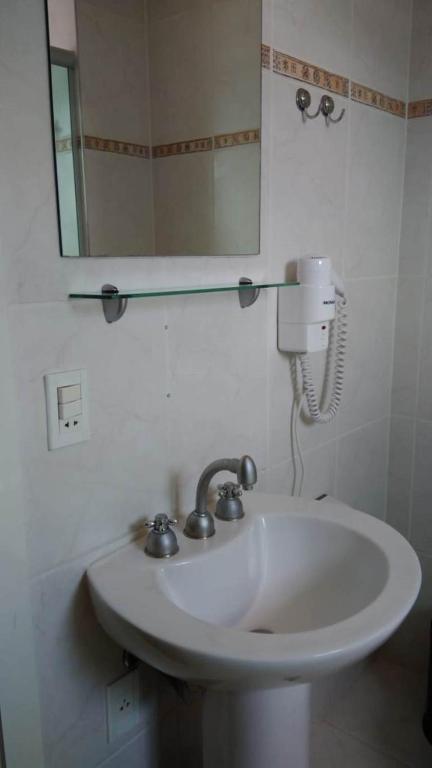  Hotel Luni