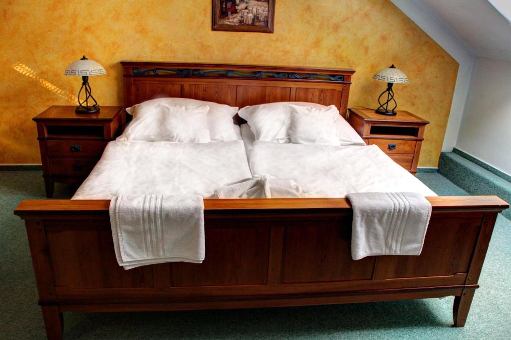 BIRDIE Pension & Wellness - Double Room With Garden View