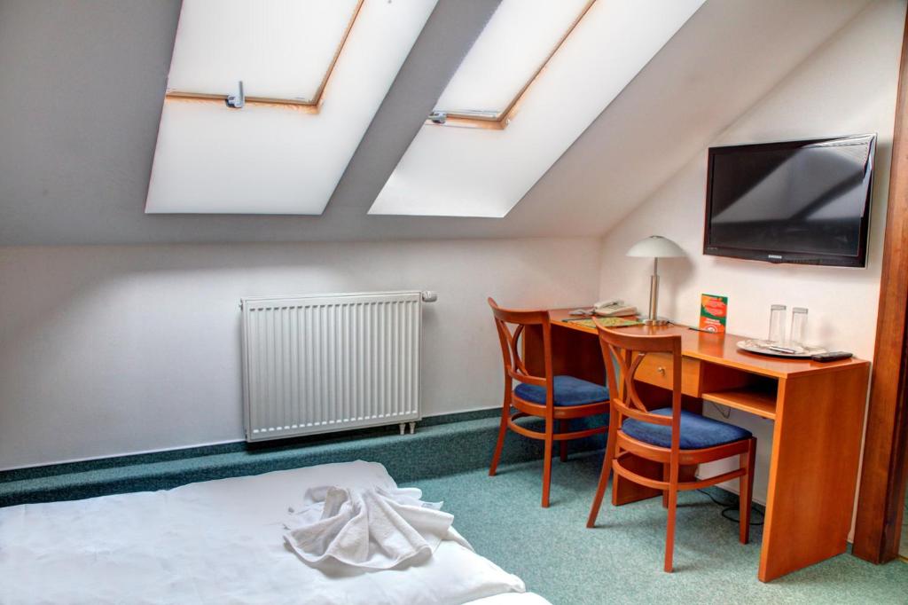 BIRDIE Pension & Wellness - Double Room With Garden View