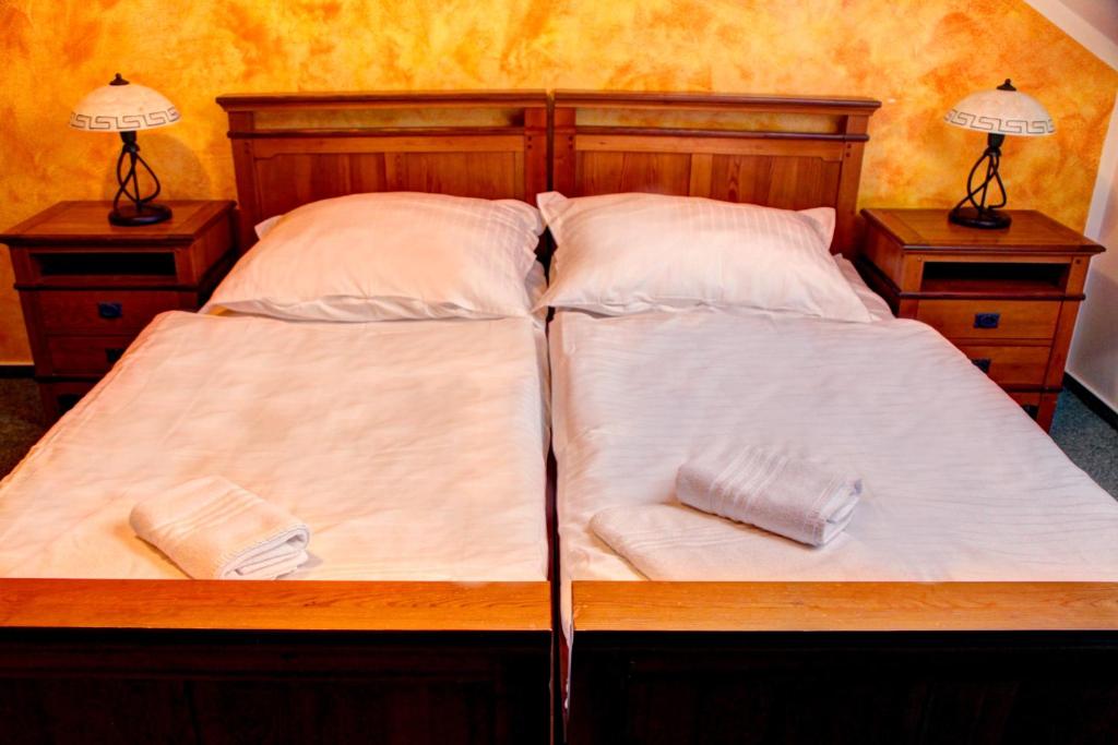 BIRDIE Pension & Wellness - Double Or Twin Room With Private Bathroom