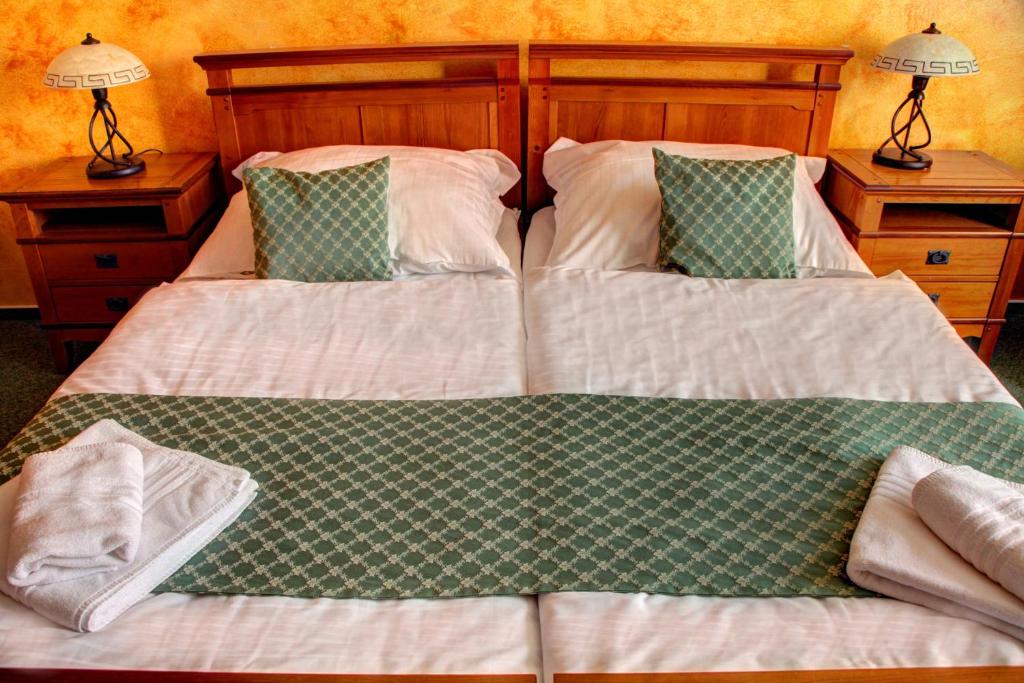BIRDIE Pension & Wellness - Double Or Twin Room With Private Bathroom