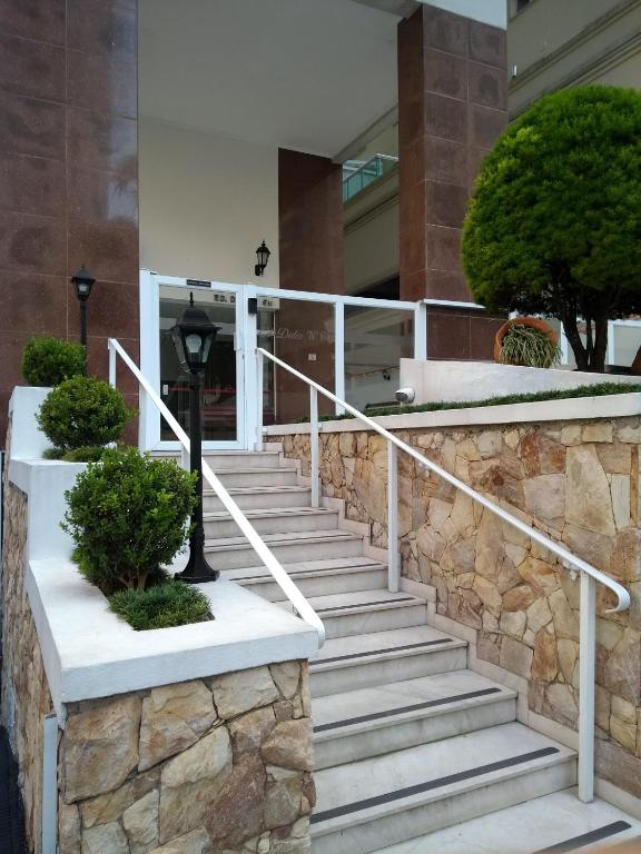  Apartamento Dulce Pitangueiras Guarujá com varanda