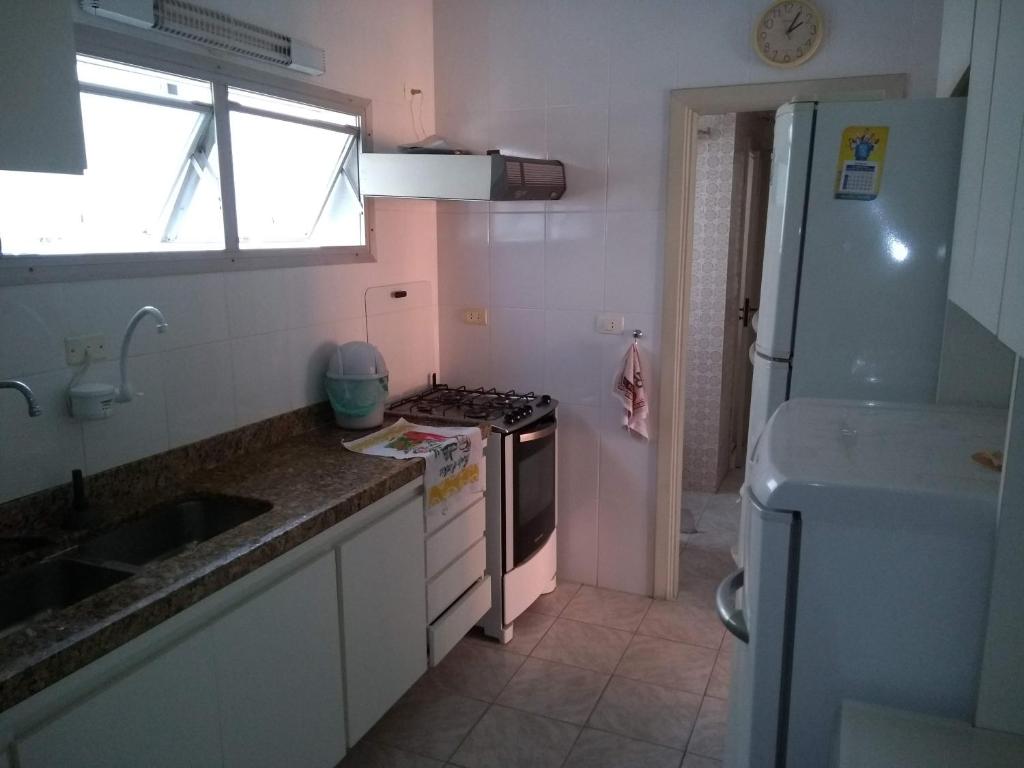  Apartamento Dulce Pitangueiras Guarujá com varanda