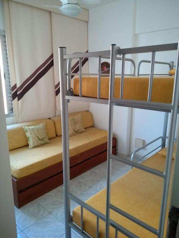  Apartamento Dulce Pitangueiras Guarujá com varanda