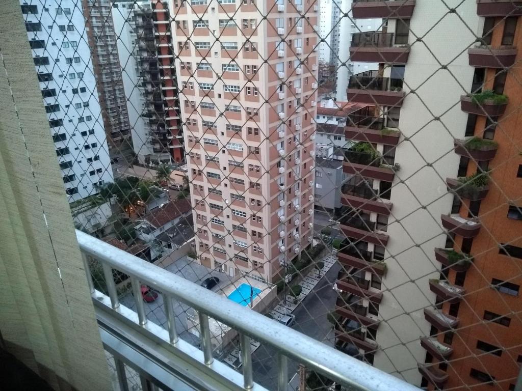  Apartamento Dulce Pitangueiras Guarujá com varanda