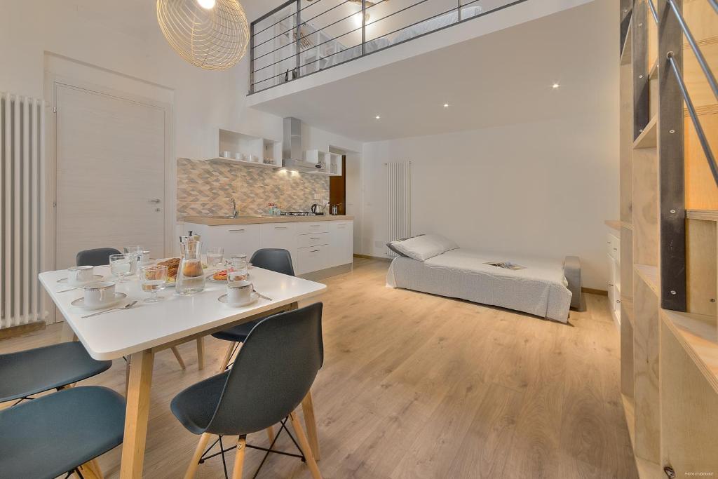 Posedenie v ubytovaní Sarpi Loft Florence