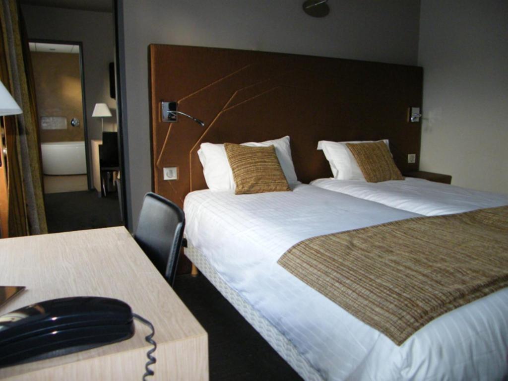 CIT'HOTEL Saint-Pierre - Chambre Lits Jumeaux