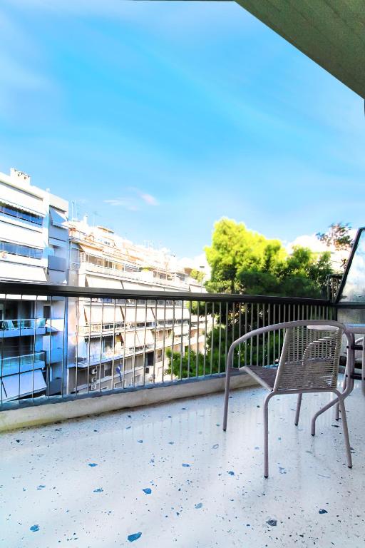 Balkon lub taras w obiekcie Luxurious 2bedroom flat near Athens center
