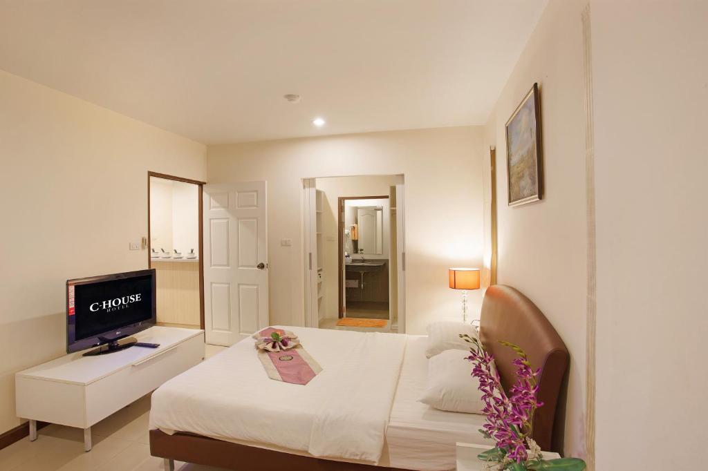 TV a/nebo společenská místnost v ubytování C-House & Residence Hotel Amata City