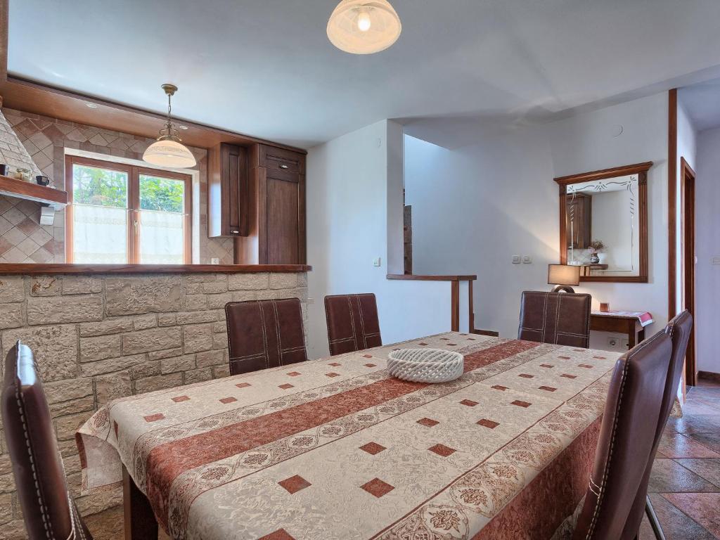 Postel nebo postele na pokoji v ubytování Holiday Home Istra by Interhome