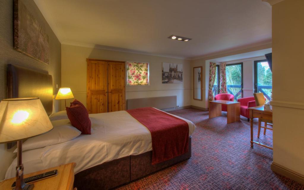 Old Mill by Chef & Brewer Collection - Resim 2