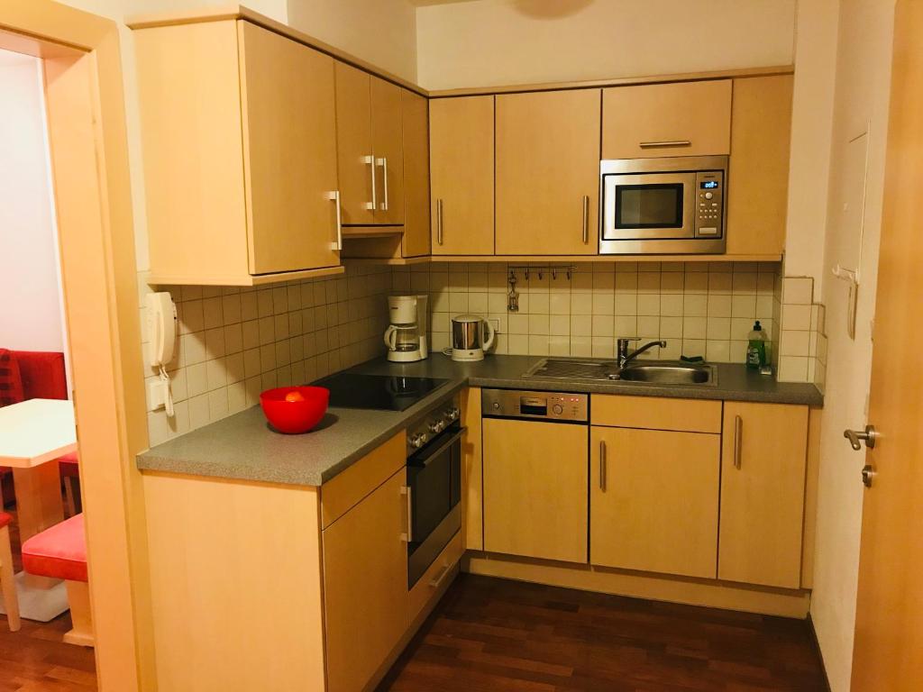 A kitchen or kitchenette at Apartment Sonnblick