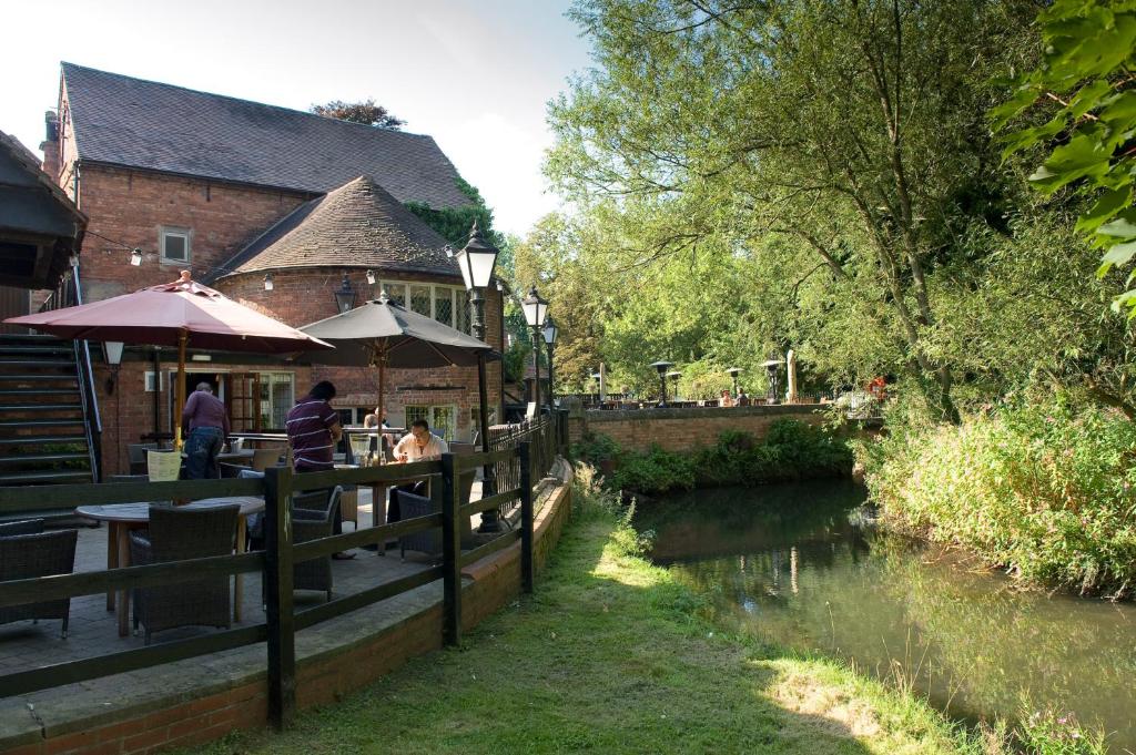 Old Mill by Chef & Brewer Collection - Resim 45