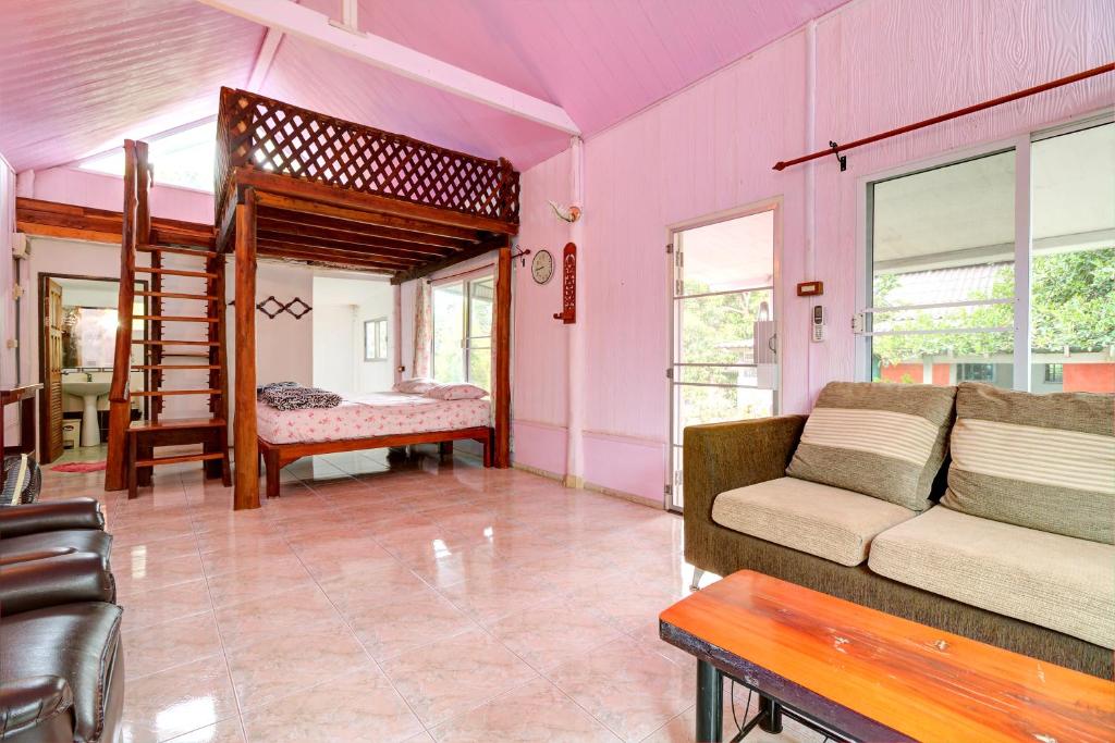 Rosemary House - One-Bedroom Cottage