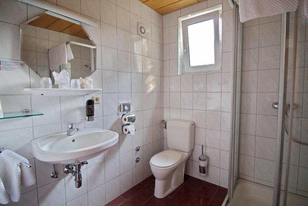 Koupelna v ubytování Gasthof Huber