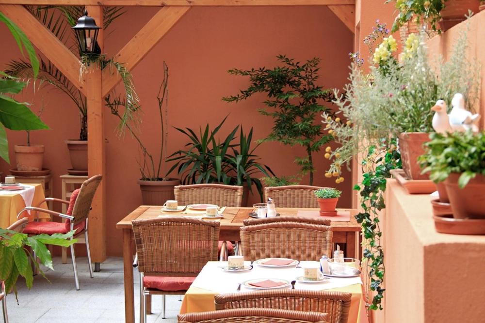 Restaurace v ubytování Hotel Zum Römer