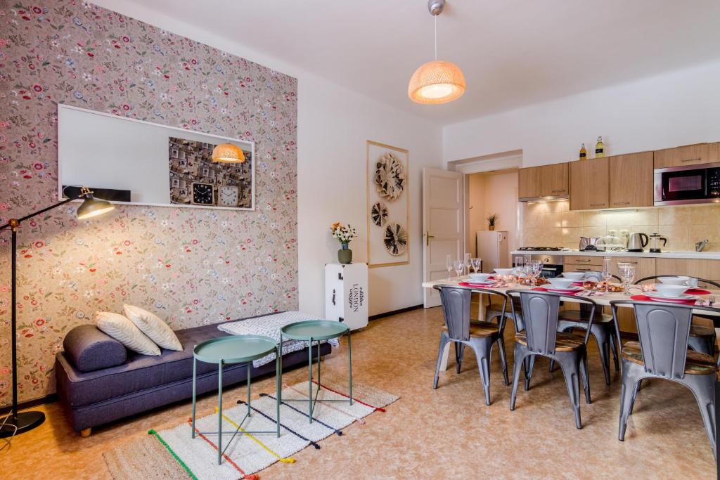 APT with sunny garden Prague by Michal&Friends - Two-Bedroom Apartment