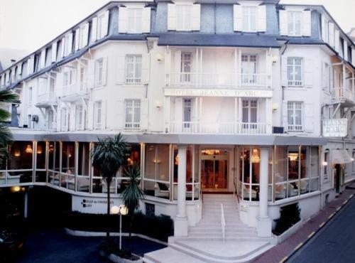 Gallery image of Hôtel Jeanne d'Arc in Lourdes