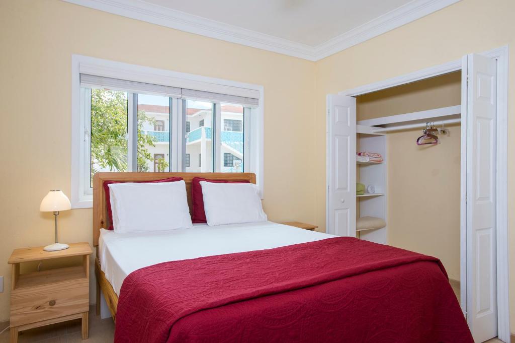 Postel nebo postele na pokoji v ubytování Sir Charles Guest House