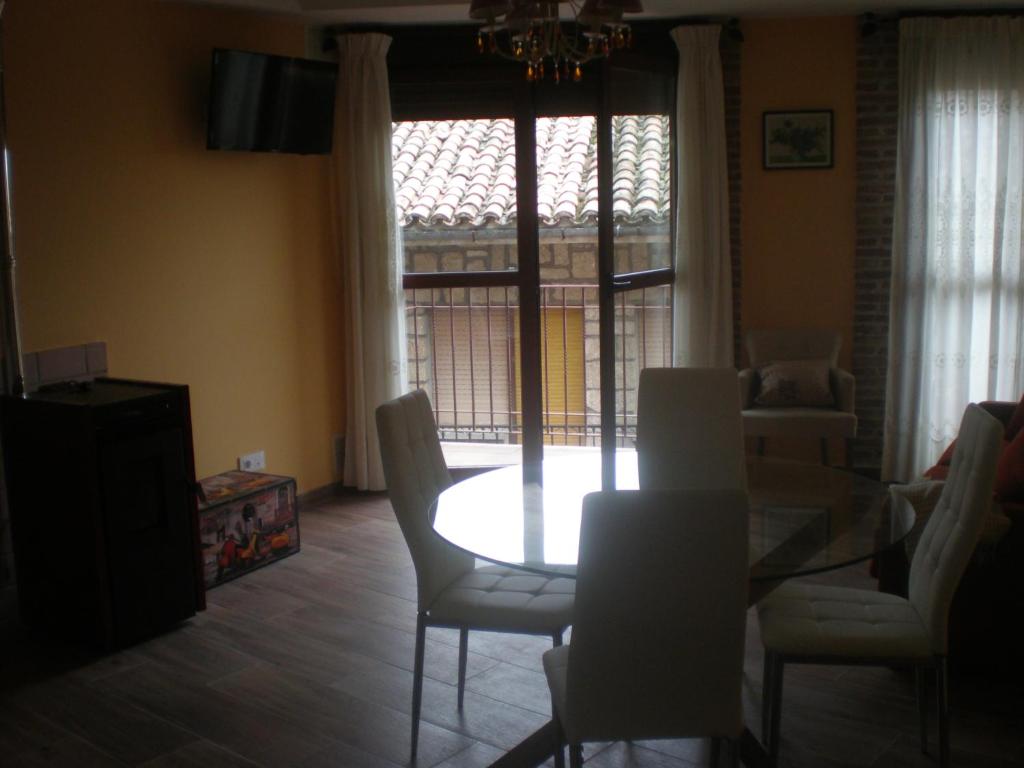 Fotografie z fotogalerie ubytování Apartamentos Albahaca v destinaci Pedro Bernardo