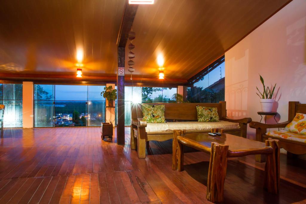  Alto do Aeroporto Hotel