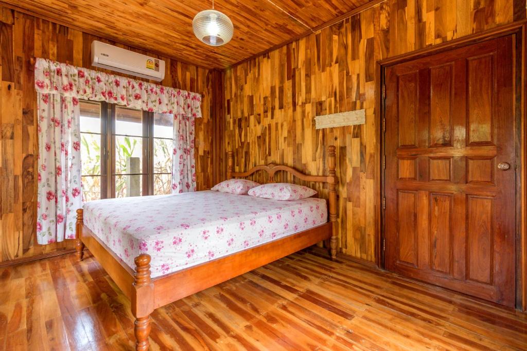 Rosemary House - Two-Bedroom Cottage