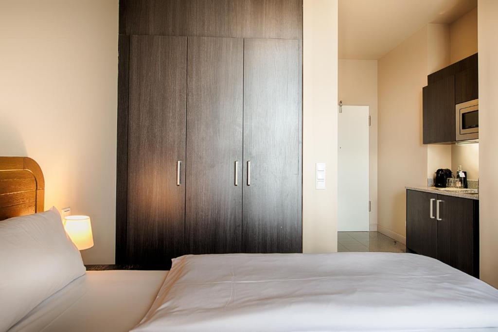 Mondrian Suites Berlin am Checkpoint Charlie - Resim 43