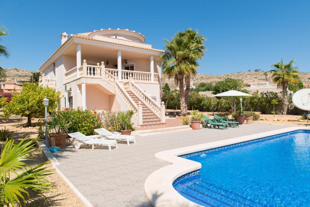 Villa Variscita Desinfeccion, Mutxamel, Spain - Booking.com