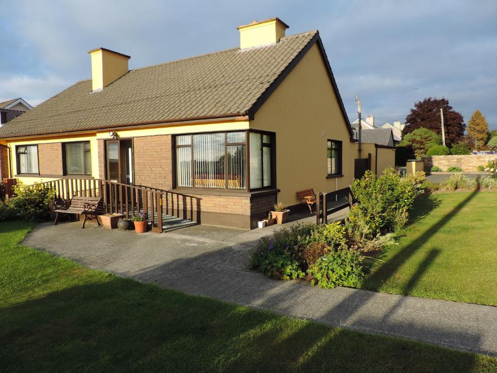 newpark house, Carndonagh (updated prices 2024)