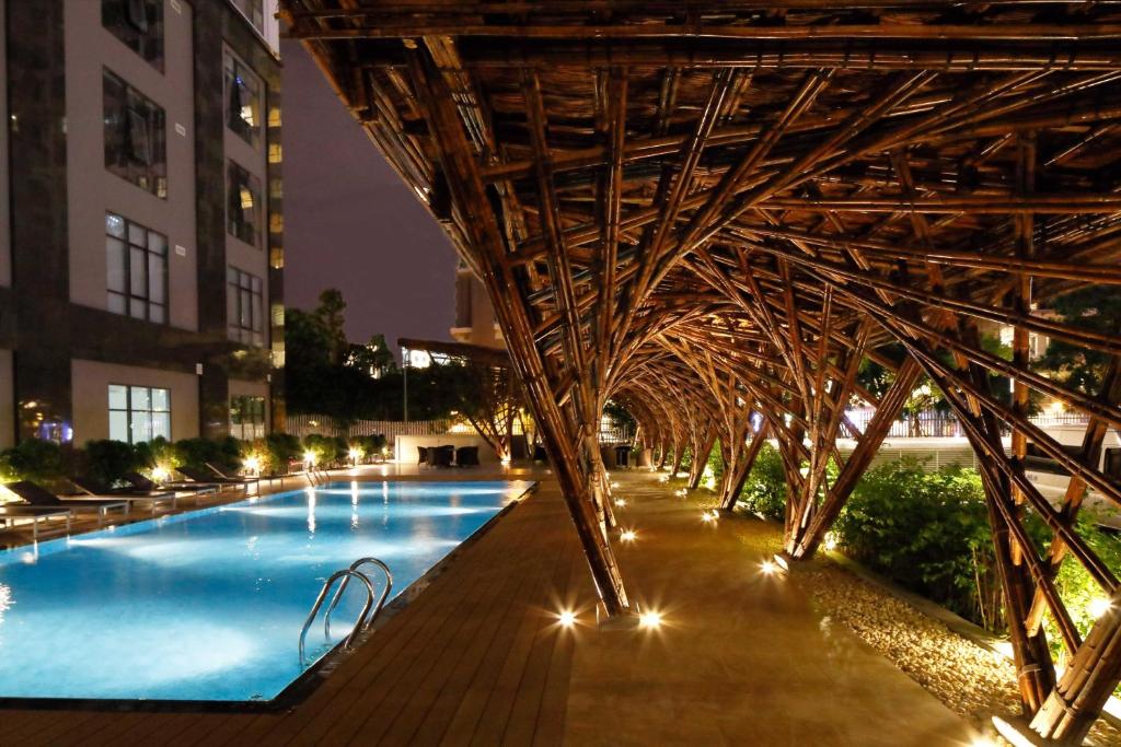 Bazén v ubytování Roygent Parks Hanoi nebo v jeho okolí